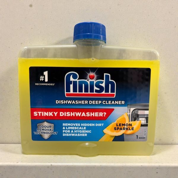 Засіб для очищення посудомийної машини Finish Dishwasher Deep Cleaner з ароматом лимона.250мл 005324 фото